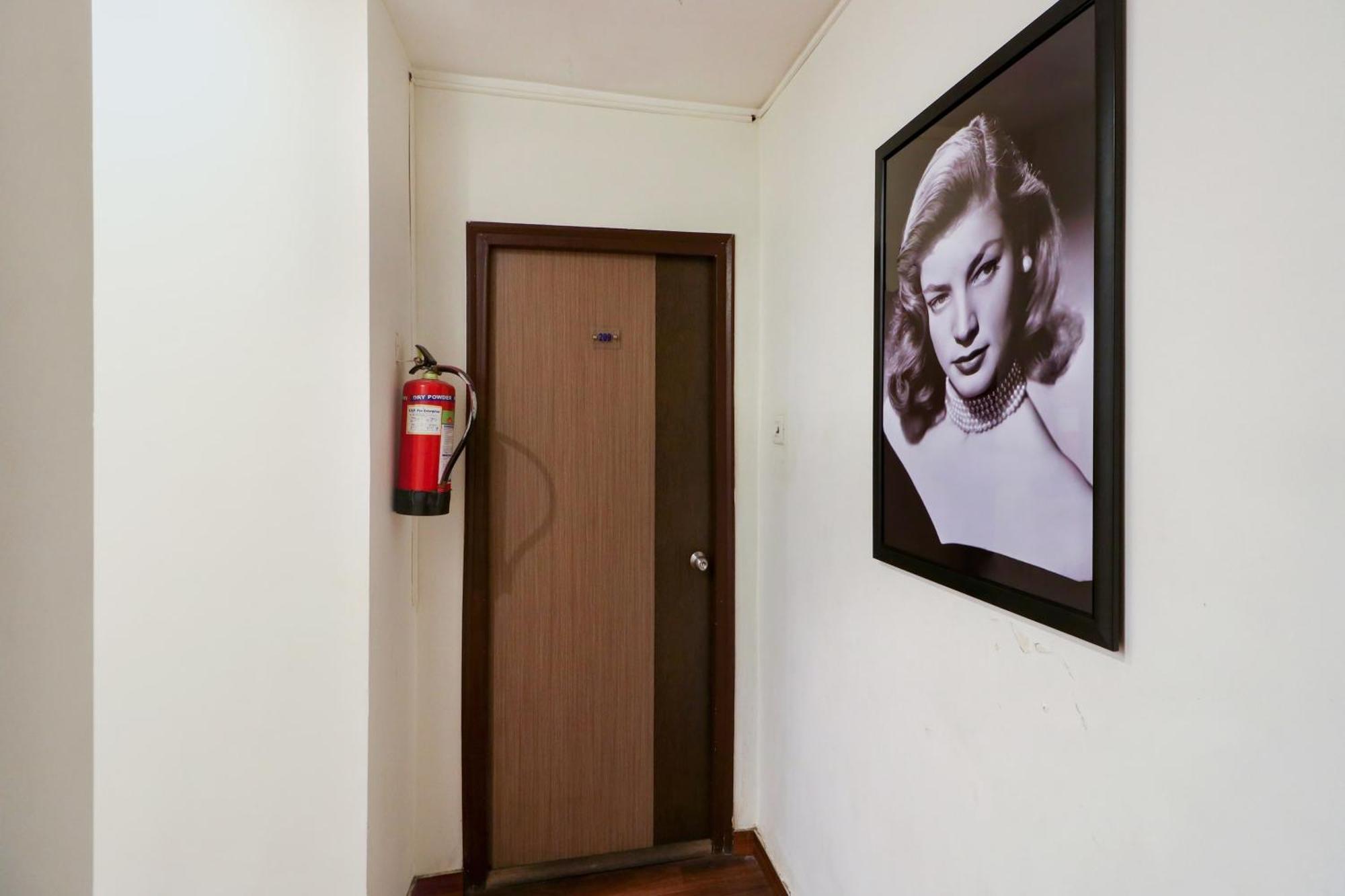Oyo Flagship 1805 Hotel Star Delight Panchuria المظهر الخارجي الصورة